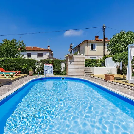 Nika-10 By Interhome