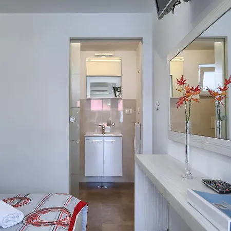 Nika-10 By Interhome * Umag