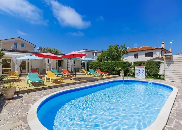 Nika-10 By Interhome *