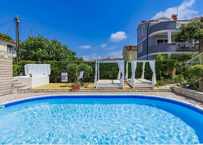 Nika-10 By Interhome