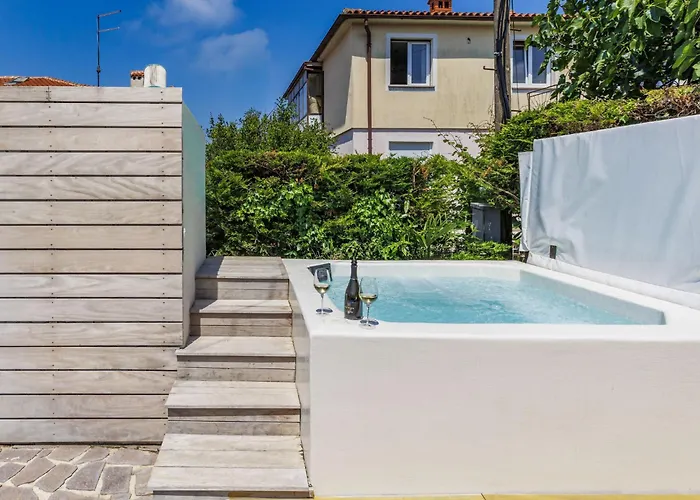 Nika-10 By Interhome * Umag