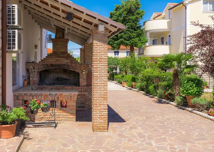 Nika-10 By Interhome Umag